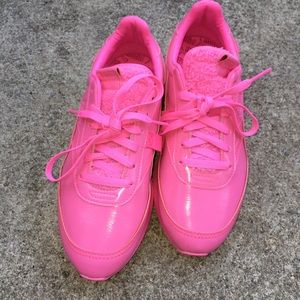 Leather/ Sherpa Pumas 💗💗💗